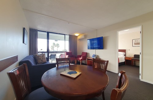Parnell Hotel | The Parnell Hotel & Conference Centre