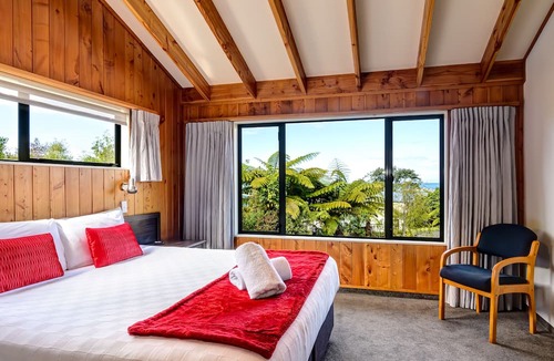 Kaiteriteri Hotel | Kaiteri Motels and Apartments