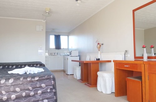 Fenton Street Hotel | Gateway International Motel
