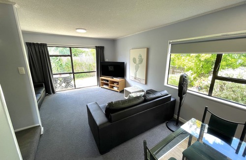 Palmerston North Hotel | Hacienda Motor Lodge