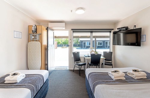 Gisborne Hotel | Travellers Inn Motel
