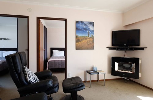 Gore Hotel | Esplanade Motels