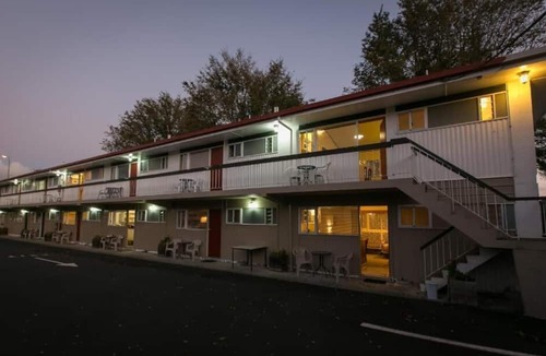 Epsom Hotel | Ranfurly Evergreen Motel