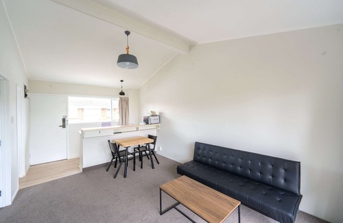 Epsom Hotel | Ranfurly Evergreen Motel