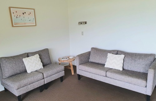 Waikawa Bay Hotel | Bay Vista Waterfront Motel Picton