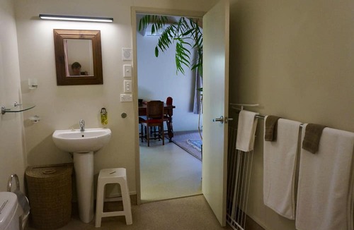 Kerikeri Cottage | Wharepuke Subtropical Accommodation