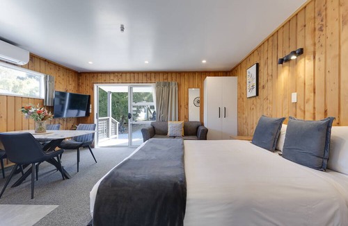 Wanaka Hotel | Archway Motel & Chalets