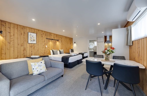 Wanaka Hotel | Archway Motel & Chalets