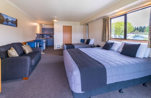 Te Anau Hotel | Lakeside Motel & Apartments