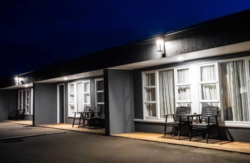 Hastings Hotel | Frimley Lodge Motel