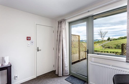 Mosgiel Bed & Breakfast | Hunters Moon
