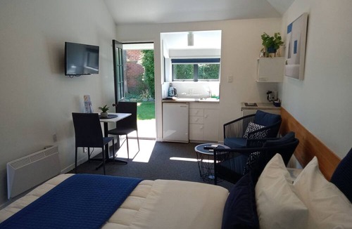 Geraldine Hotel | Four Peaks Motel
