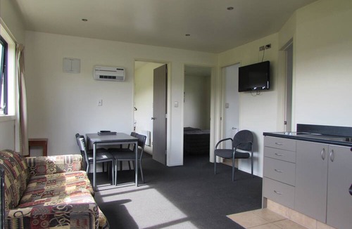 Saint Kilda Hotel | Dunedin Holiday Park & Motels