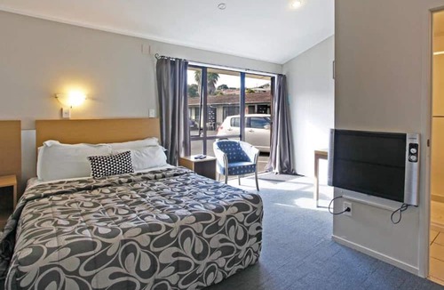 Warkworth Hotel | Walton Park Motor Lodge