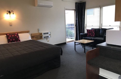 Gisborne Hotel | Pacific Harbour Motor Inn, Gisborne