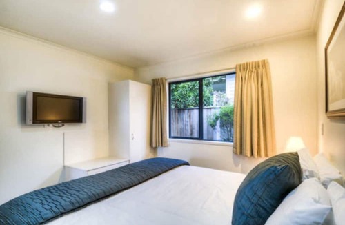 Hastings Hotel | Claremonte Motor Lodge
