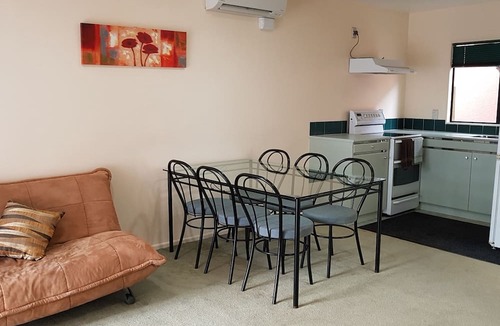 Palmerston North Hotel | Pavilion Motel & Conference Centre