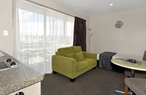 Blenheim Hotel | 171 On High Motel