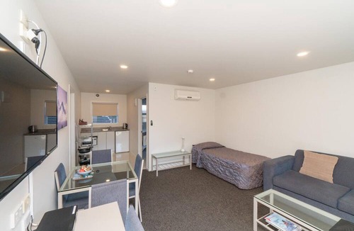 Hawera Hotel | Hawera Central Motor Lodge