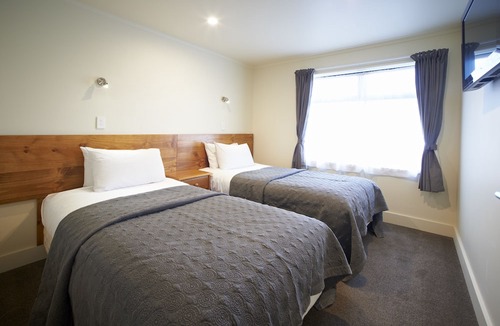Hamilton North Hotel | Auto Lodge Motel