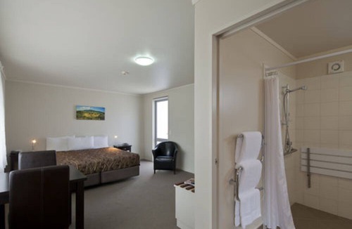 Hamilton North Hotel | Atrium on Ulster
