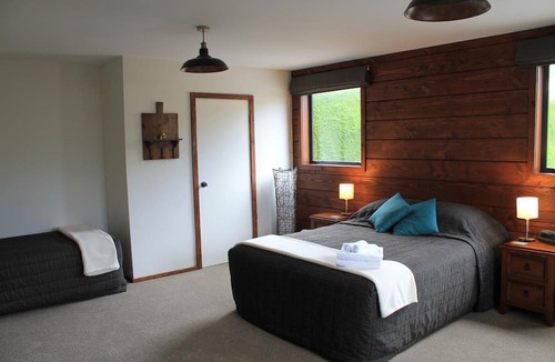 Kaikoura Bed & Breakfast | Inn the Bay Bed & Breakfast