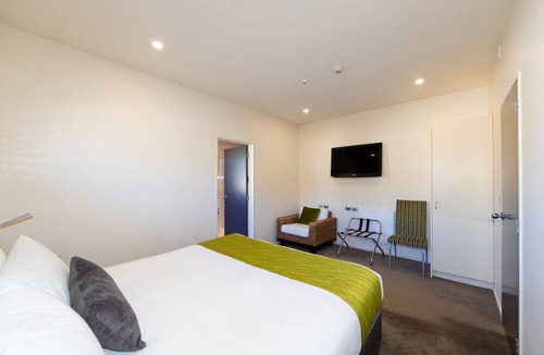 Anderson Park Hotel | Harvest Lodge