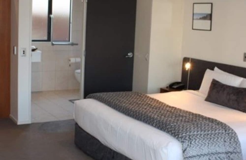 Anderson Park Hotel | Harvest Lodge