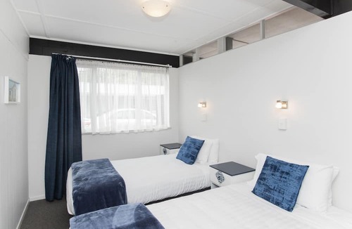 Gisborne Hotel | Waikanae Beach Motel
