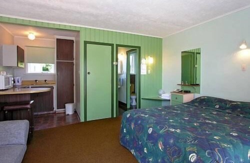 Hastings Hotel | Camberley Court Motel