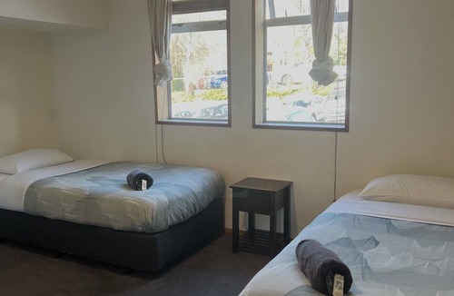 Dunedin City Centre Hostel | On Top Apartments & Hostel Backpackers