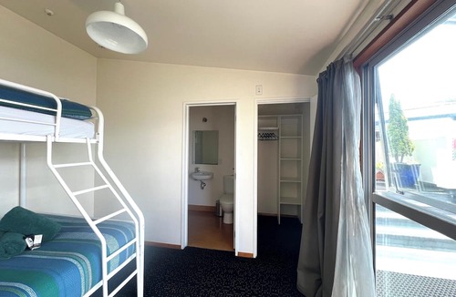Dunedin City Centre Hostel | On Top Apartments & Hostel Backpackers