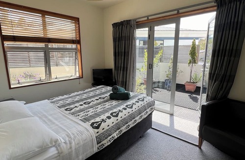 Dunedin City Centre Hostel | On Top Apartments & Hostel Backpackers