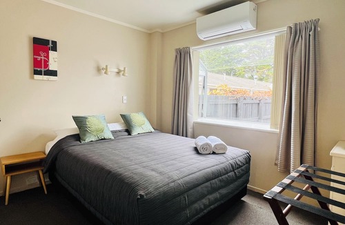 Mount Maunganui House | Seagulls Guesthouse