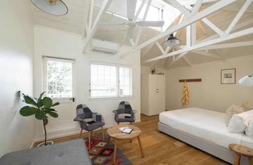 Oneroa Hotel | The Oyster Inn