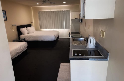 Albany Hotel | Albany Executive Motor Inn