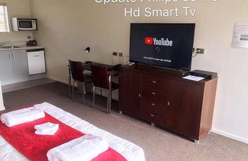 Hawera Hotel | The Park Motel