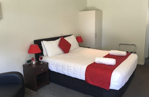 Hawera Hotel | The Park Motel