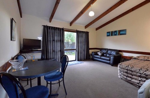 Richmond Hotel | Richmond Motel & Holiday Park
