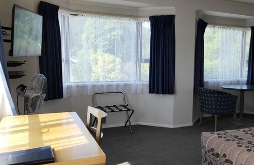 Whangarei Hotel | Cypress Court Motel