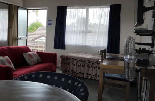 Whangarei Hotel | Cypress Court Motel
