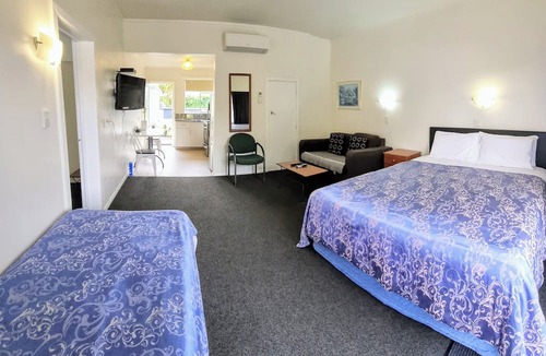 Cambridge Hotel | Cambrian Lodge Motel