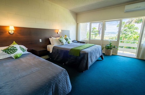 Onerahi Hotel | Comfort Hotel Flames Whangerei