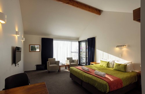 Franz Josef Glacier Hotel | Alpine Glacier Motel