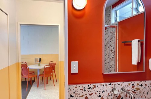 Mount Eden Hotel | Mount Eden Motel