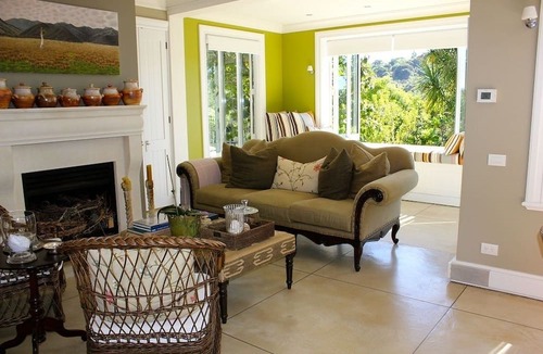 Cooks Beach Bed & Breakfast | 970 Lonely Bay Lodge