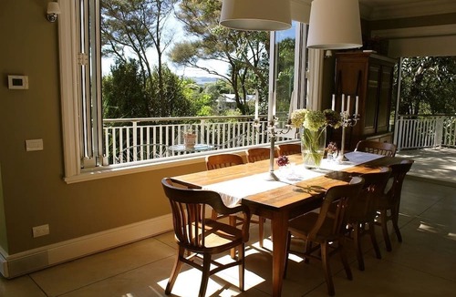 Cooks Beach Bed & Breakfast | 970 Lonely Bay Lodge