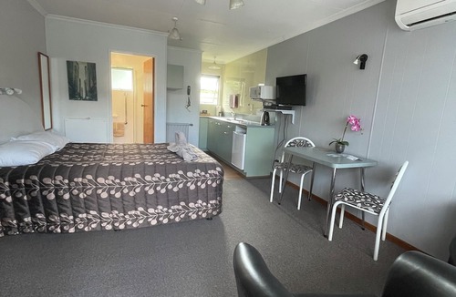 Alexandra Hotel | Alexandra Motor Lodge