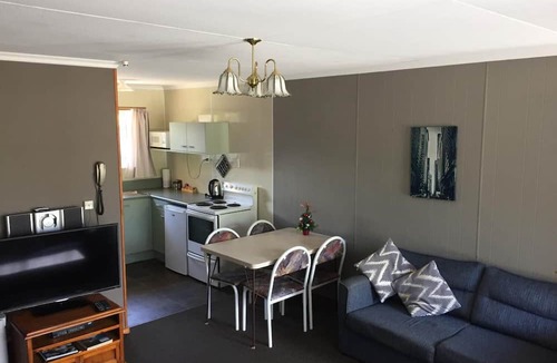 Alexandra Hotel | Alexandra Motor Lodge