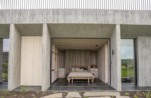 Tuki Tuki Cabin | Craggy Range Luxury Vineyard Retreat